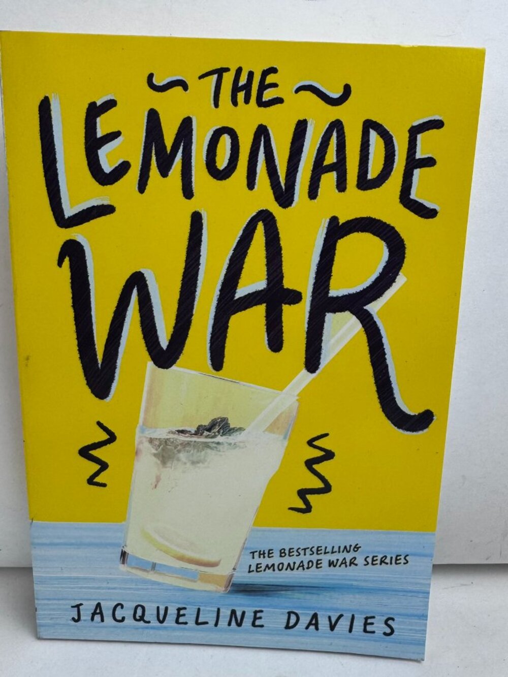 The Lemonade War by Jacqueline Davies Paperback Book Kids Ages 8-12 Fiction